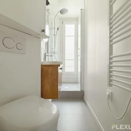 Boucry - Charming And Bright One-bedroom In The Heart Of The 18th