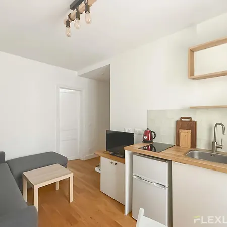 شقة Boucry - Charming And Bright One-bedroom In The Heart Of The 18th *